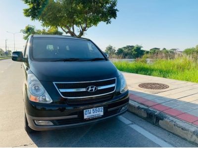 2011 Hyundai H1 2.5 Deluxe  รถบ้านมือเดียวใช้น้อย สวยกริ๊บบบ รูปที่ 1