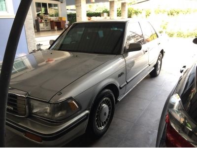 Toyota Crown Super saloon 2.8 รูปที่ 1