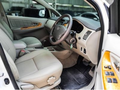 2010 Toyota Innova 2.0V Top รูปที่ 1