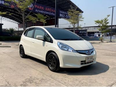 2013 Honda Jazz GE 1.3 Hybrid ⭐️ ฟรีดาวน์ ⭐️ ดอกเบี้ย 0% 12 เดือน รูปที่ 1