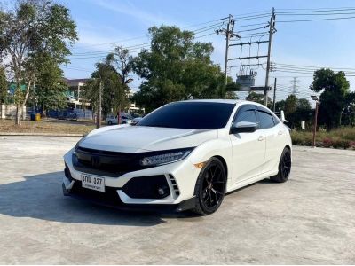 2017 HONDA CIVIC FK 1.5 TURBO HATCHBACK⭐ ออกรถ 0 บาท  ⭐ โปรขับฟรี90วัน ดอกเบี้ย 0% 12 เดือน รูปที่ 1