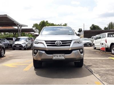 TOYOTA FORTUNER 2.8 V 4WD CC. ปี 2017 สี เงิน เกียร์ Auto รูปที่ 1