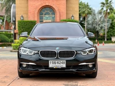 2018 BMW 330e Luxury รถสวยสภาพดี น่าใช้สุด (ติดต่อเซลล์น้ำ ฝ่ายขายโดยตรงไม่ใช่นายหน้าจ้า) รูปที่ 1