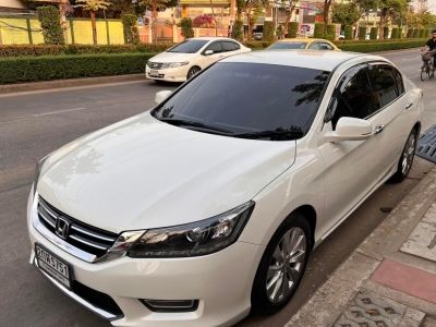 HONDA ACCORD 2.0EL NAVI ปี 14 รถไม่เคยชนหนัก ไม่เคยติดแก็ส รูปที่ 1