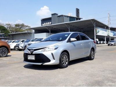 TOYOTA SOLUNA VIOS 1.5 J (MC) CC. ปี 2017 สี เงิน เกียร์ Auto รูปที่ 1