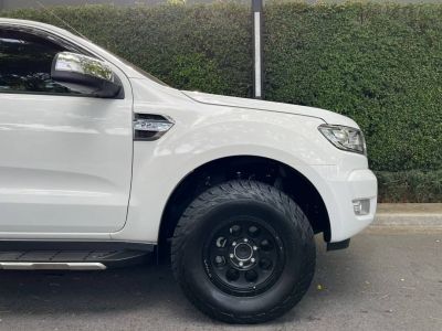 FORD RANGER 2.2 DOUBLE CAB XLT AT MNC ปี 18 สีขาว รูปที่ 1