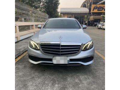 MERCEDES BENZ E220d ปี 2016 exclusive  รถศูนย์ มือเดียวป้ายแดง ประวัติชัดเจน ไมล์ 140,000 รูปที่ 1