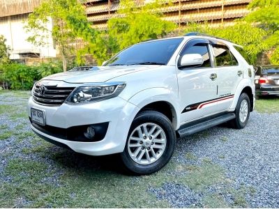 Toyota Fortuner 3.0V Smart VN Turbo เกียร์ Auto 2WD ปี 2012 รูปที่ 1