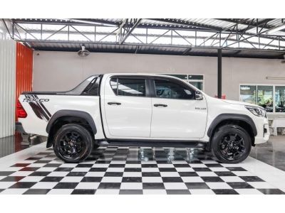 ฟรีทุกค่าดำเนินการ✨ออกง่าย✨อนุมัติไว TOYOTA HILUX REVO D-CAB PRERUNNER 2.4 G ROCCO EDITION (NAVI) 2019 รูปที่ 1