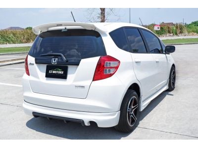 2010 HONDA JAZZ GE S ออโต้ LPG รูปที่ 1