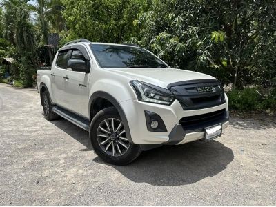 Isuzu d-max cab4 3.0 v-cross max z-prestige mt 4wd รูปที่ 1