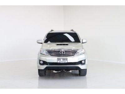 Toyota Fortuner 3.0 V 2WD ปี 2011 สีบรอนซ์เงิน เกียร์อัตโนมัติ รูปที่ 1