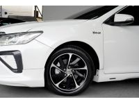 TOYOTA CAMRY 2.0 G EXTREMO AT ปี2015 จด2016 สีขาว รูปที่ 1