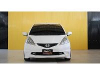 2010 Honda Jazz GE 1.5 S i-VTEC A/T สีขาว ทรงมาสวย ขับดีประหยัดๆ รูปที่ 1