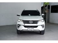 TOYOTA FORTUNER 2.4 V AT ปี 2019 สีขาว รูปที่ 1