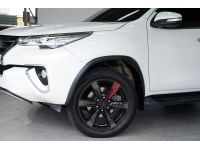 TOYOTA FORTUNER 2.8 V AT/4WD ปี2015 จด2017 สีขาว รูปที่ 1