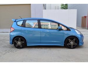 Honda Jazz 1.5  V i-VTEC Hatchback AT รูปที่ 2