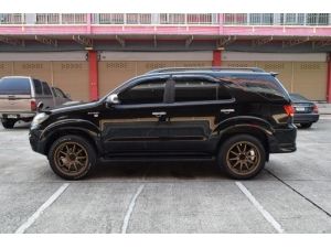 Toyota Fortuner 3.0  V SUV รูปที่ 2