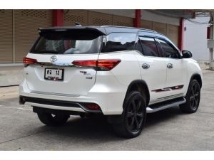 Toyota Fortuner 2.8 ( ปี 2017 ) TRD Sportivo SUV AT รูปที่ 2