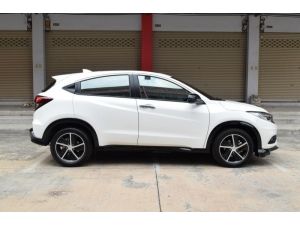 Honda HR-V 1.8  RS SUV AT รูปที่ 2