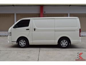 Toyota Hiace 3.0 ตัวเตี้ย (ปี 2015 ) D4D Van MT รูปที่ 2