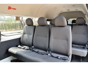 Toyota Hiace 3.0 COMMUTER (ปี2019) D4D Van AT รูปที่ 2