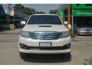 TOYOTA FORTUNER 3.0 V AUTO 4x2 2014 ดีเซลชายรถบ้านฟรีดาวน์สวยกริบผู้หญิงใช้คนเดียว รูปที่ 2