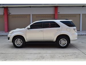 Toyota Fortuner 3.0 (ปี 2012) V SUV AT รูปที่ 2