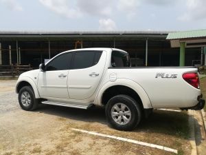 Mitsubishi Triton Plus 2.5 double cab รูปที่ 2