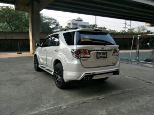 Toyota Fortuner 3.0 V 4WD รูปที่ 2