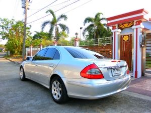 BENZ E200 CGI W211 ปี 2010 วิ่ง 8หมื่นโลมือเดียว ออกห้างเค้งหงษ์ทอง รูปที่ 2