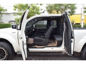 Nissan Frontier Navara 2.5 ( ปี 2012 ) KING CAB Calibre  NISSAN NAVARA แค๊บ 2.5 คาริเบอร์ ยกสูงจาศูนย์ รุ่นใหม่ เปิดแค๊บได้ การันตีสภาพ SE Pickup MT รูปที่ 2