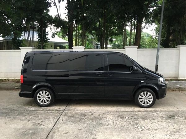 รถตู้ Volkswagen Caravelle 2.0 TDI ดีเซล VIP สีดำ เจ้าของขายเอง รูปที่ 2
