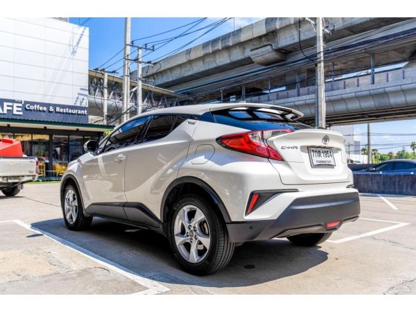 Toyota C-HR 1.8 MID ปี 2018 เกียร์ A/T ราคา 749,000-. รูปที่ 2