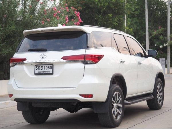 FORTUNER 2.4 V ปี 2016 รูปที่ 2