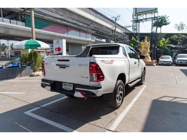 2018 Toyota Hilux Revo 2.4 SMARTCAB TRD Sportivo Pickup AT รูปที่ 2