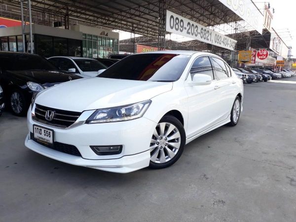 Accord 2.0el navi ปี 2013 มือเดียวป้ายแดงออกห้างรถสวยไม่เคยติดแก๊ส รูปที่ 2