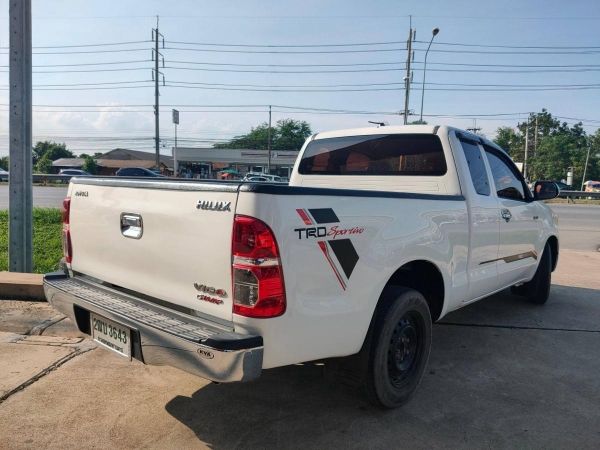 TOYOTA VIGO SMART CAB 2.7 J 2012 MT รูปที่ 2