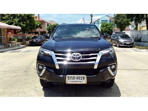 2016 Toyota Fortuner 2.4 V AT Navi รูปที่ 2