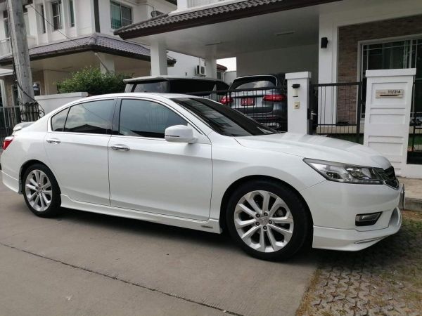 HONDA ACCORD 2.4 TECH ปี 13 ตัวTOP รูปที่ 2