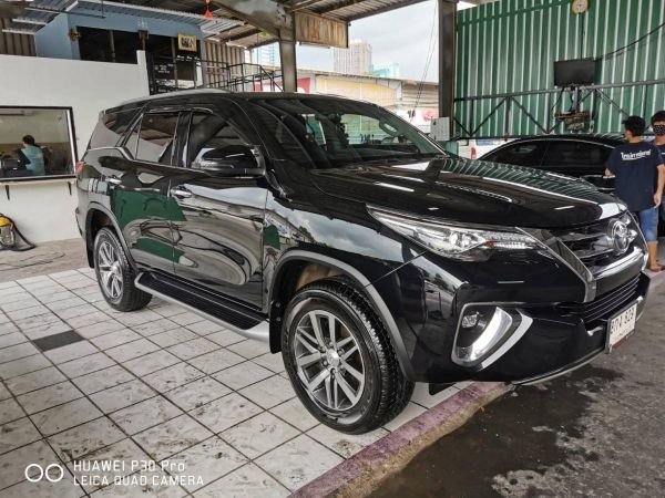 ขายรถฟอร์จูนเนอร์ 2.4V 2WD ปลายปี2018 ไมล์น้อย รูปที่ 2