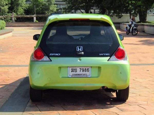 HONDA BRIO 1.2 V AT 2012 สีเขียว รูปที่ 2