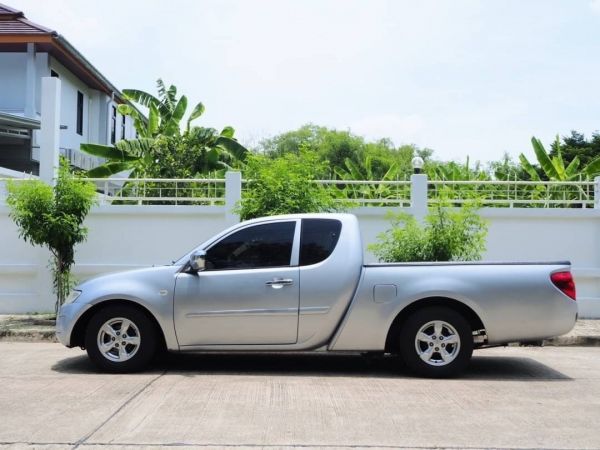 ขายรถฟรีดาวน์ Mitsubishi Triton 2.5 Cab MT 2011 รูปที่ 2