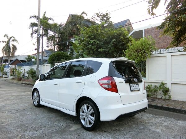 HONDA JAZZ 1.5 SV AS TOP 2008 รูปที่ 2