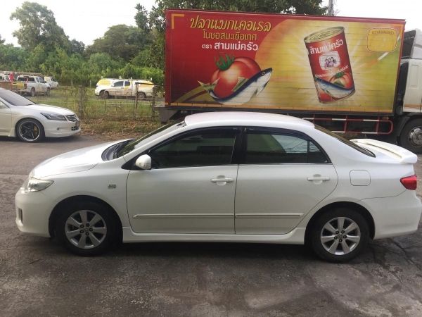 Toyota Corolla Altis 1.8 E สีขาว ปี2013  เครื่องเบนซิน มีเล่มทะเบียน เลขถัง เลขเครื่องยนต์ถูกต้องตรงปก ประกันชั้น1 และพรบ. ต่อทุกปี เลขไมล์แสดงอย่างชัดเจน 153,313  ไม่เคยชนหนัก ถ่ายน้ำมันเครื่องยนต์ตล รูปที่ 2