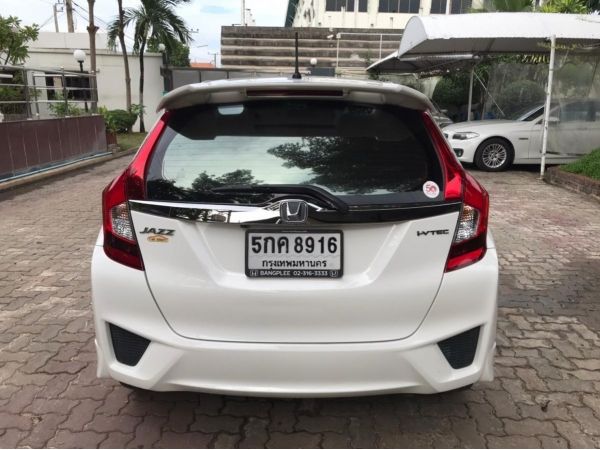 2015 HONDA JAZZ SV i-VTEC Hatchback AT (ออกรถปลายปี 11/2015) รูปที่ 2