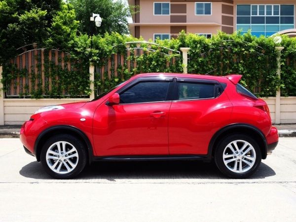 NISSAN JUKE 1.6 V XTRONIC CVT ปี 2014 สีแดงBurning red(นิยมสุด) สภาพนางฟ้า รูปที่ 2