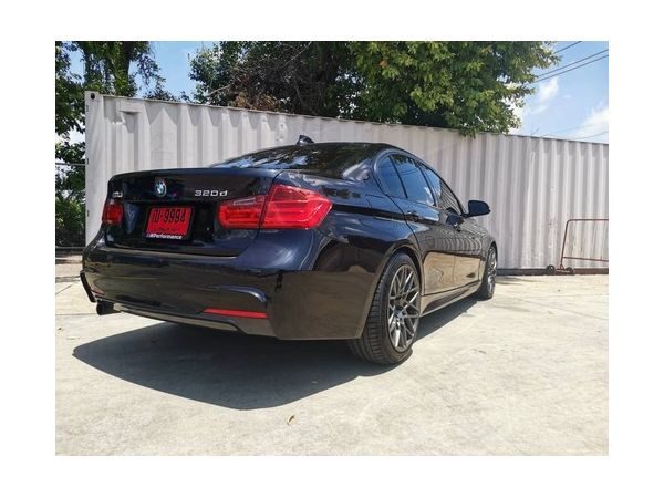 ขายรถ BMW 320D M SPORT ปี 2015 ชุดแต่ง M ล้อแม็ก M 4 ขอบล้อ18’ ยางใหม่ 2019 ไม่เคยมีประวัติศูนย์ รถไม่เคยมีอุบัติเหตุ (เจ้าของขายเองรถบ้าน) รูปที่ 2