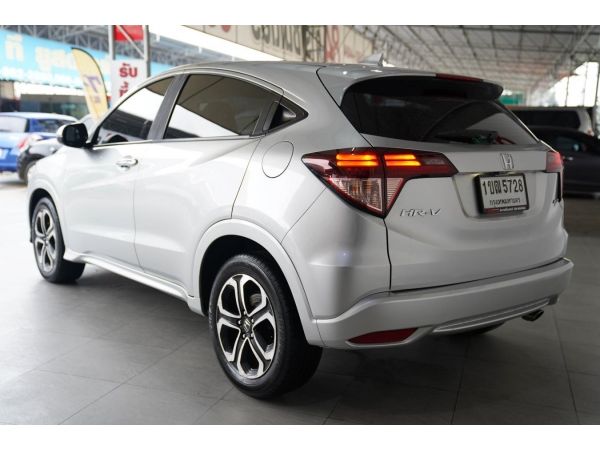 HONDA HR-V 1.8 EL AT ปี 2015 รถบ้านมือเดียวป้ายแดง รถสวยกริ๊ป ขายถูก รูปที่ 2