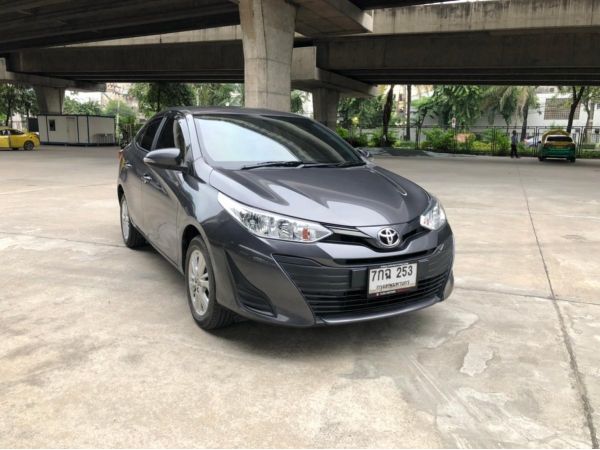 2018 Toyota Yaris Ativ 1.2 E รูปที่ 2